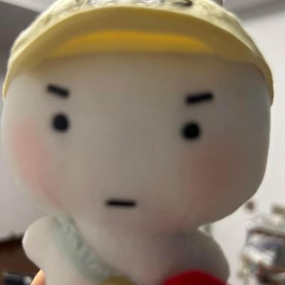 LuckyyyTomatO_'s profile picture. I hate people who are impolite, and I'm talking about you.💢