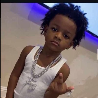 FloDellyy's profile picture. Real madrid🤍🤍