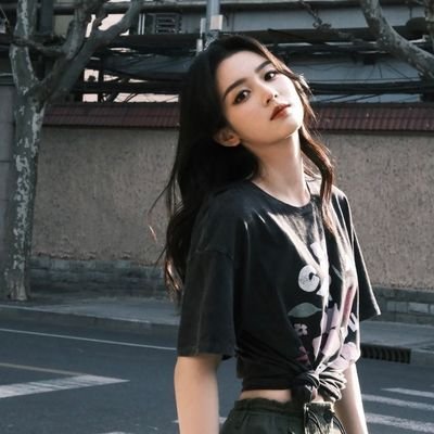 𝙁𝙞𝙘𝙩𝙞𝙤𝙣𝙖𝙡 as Reina Frostreign 苏柯缓; Live for sway in the breeze of her wondrous life. Devoted to be wife, mother and nurse at Kyoto Uni & Pacific Hospi.