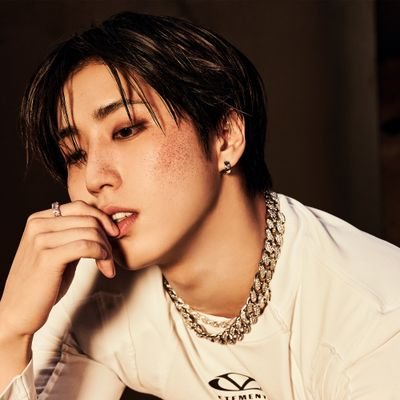 🔞- she/her - svt - 🐯🦌 - skz - 🐿️ - 🏳️🌈💙💜🩷 - mdni! - dzli on ao3