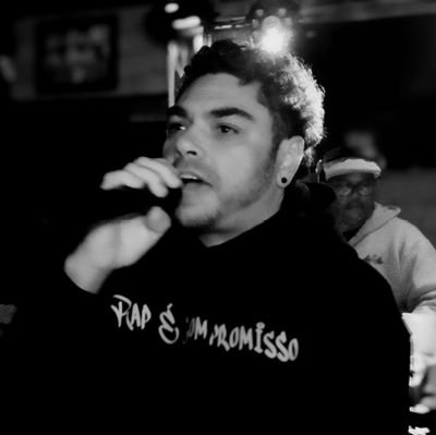 Paulistano e rapper desde 1999.
Meus sons estão disponíveis nas principais plataformas digitais #NAmc 👇🏼