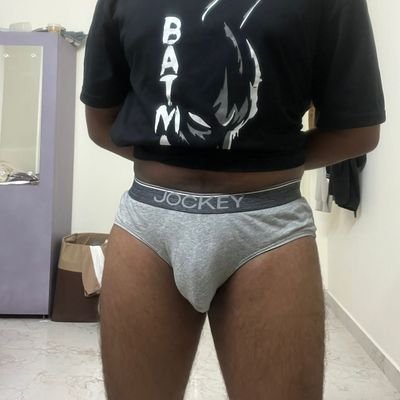 I'm santosh 25 age working in viva spa looking for good friends and fun