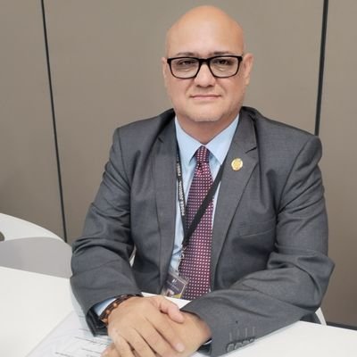Ing. en sistemas con especialidad en Ciberseguridad, Encargado del Área de Tecnología de la E.J., Docente Universitario, esposo enamorado y Papa de Fer!