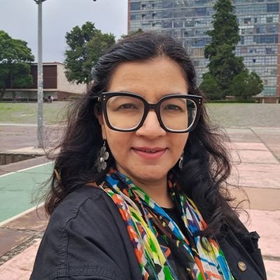 This scholar argues in fields of popular romance studies, postcolonialism, AI, fandom, & feminism, & posts (a lot) about books/flowers/Lahore/campuslife.