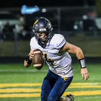 All-State Dual-Threat QB/ATH |26’|Regina|4.1 GPA 30 ACT|Captain| 319-383-1059 |Unanimous District POTY|32.5’vert| 5-10-5: 4.13|NCAA ID: 2406338010| 8 🅾️s