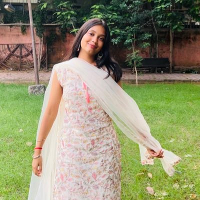 *जीवन में कुछ भी अच्छा* *करने के लिये,* *आपको किसी डिग्री की* *आवश्यकता नहीं है,* *बस आपके मन में एक* *अच्छी सोच,और अच्छी* *भावना जरूर होनी चाहिये।*
