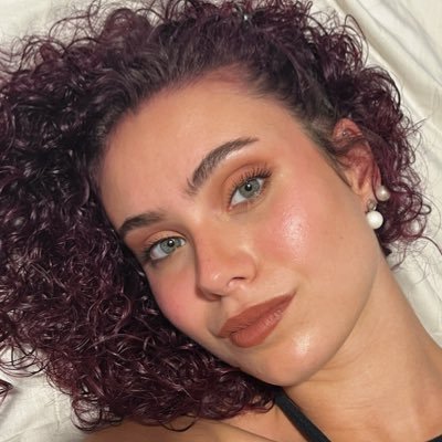 𝑰𝑻 '𝑺 𝑴𝒀 𝑳𝑰𝑭𝑬🤘🏼 ▪Maquilladora/pelu/modelo, ¿artista?💄👩🎨 ▪︎La melena a lo 'Rockstar'🦁🤘🏼