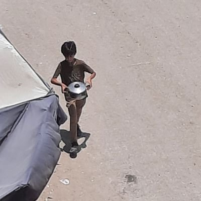 Hey there! I wanted to share a pressing situation about Safa'a family in Gaza, who have lost everything due to the ongoing conflict.https://t.co/gz54DcJKIj