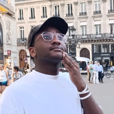 swalloveyou's profile picture. I am many, you are one #ThunderUp #LingNation