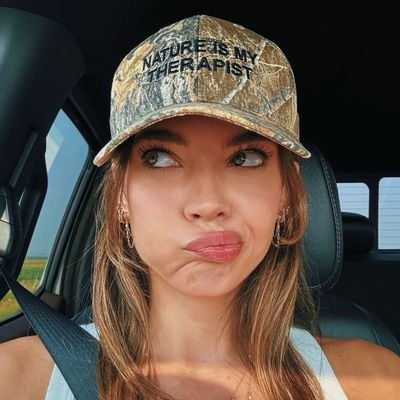 xsweet_karma's profile picture. ╭┈┈·  29  『 𝓛𝓲𝓿𝓲𝓷𝓰 𝓲𝓷 𝓽𝓱𝓮 𝓑𝓲𝓰 𝓐𝓹𝓹𝓵𝓮 』❛ ᴇᴠᴇʀʏ sᴛᴏʀʏ ʜᴀs ᴀɴ ᴇɴᴅ ʙᴜᴛ ᴇᴀᴄʜ ᴇɴᴅ ɪs ᴀ ｎｅｗ ｂｅｇｉｎｎｉｎｇ. ❜ ˗ˏˋ ╰ Teɑcher ╮ ˎˊ˗