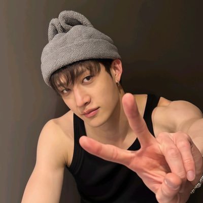 bang_chan76546's profile picture. Hello fans this is my backup account