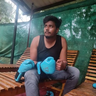 simiyon15's profile picture. 🚀 Exploring AI for income

📊 Documenting 0 → $1K journey

💡 Sharing insights, tools & lessons