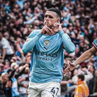 Je ne suis qu'un simple utilisateur. j'ai rejoint X car je m'intéresse au sport, principalement le football de Man Blue bien sûr😄😉