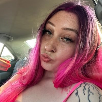 content creator 🖤 fetish friendly| available for FaceTimes https://t.co/8TwEfpcebq
