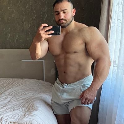 Findom master daddy 😈 Muscle god worshiped 👹 Only fans link 👉🏻 https://t.co/i4jZtYdnQ2