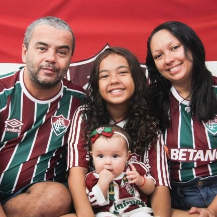 Papai da Manu e da Mariana 👧🏻👶🏻
Marido da @akellyrodrigues 😍 💗
Campeão da Libertadores 2023 🇭🇺🏆