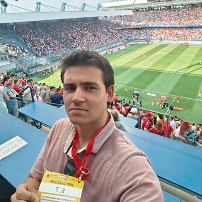 Dziennikarz dla @Sportowa_Strefa, Kibic Wisły Kraków