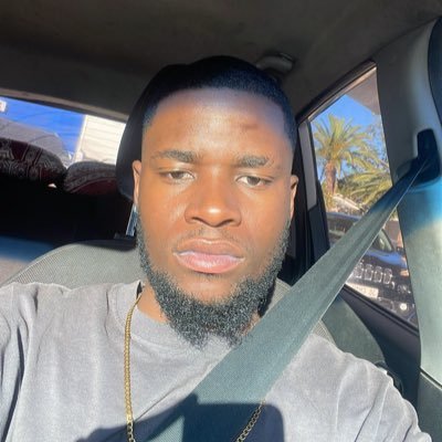 🇳🇦 | @chelseafc @redbullracing🏎️ I Tech Student 👨🏾💻👨🏾🔧| Series & Movies fanatic 🎥🎞️| Music slave🧎🏾♂️|