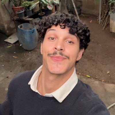 eu sou apenas um rapaz latino americano sem dinheiro no banco
