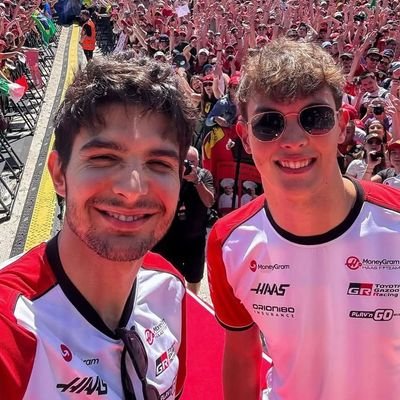 McLaren 🧡
1/08/2021 🏆 🇨🇵 EO
5/05/2024 🏆 🇬🇧 LN
Haas Haas Baby 🎵🎵🤞
On peut supporter Norris sans critiquer Piastri (et vice versa) 🫶 Sinon : 🚩🏴 Bye