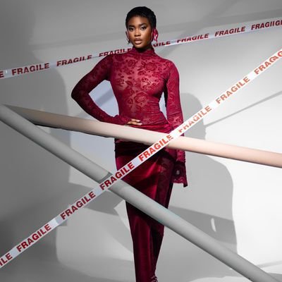 MoreenNama60916's profile picture. 