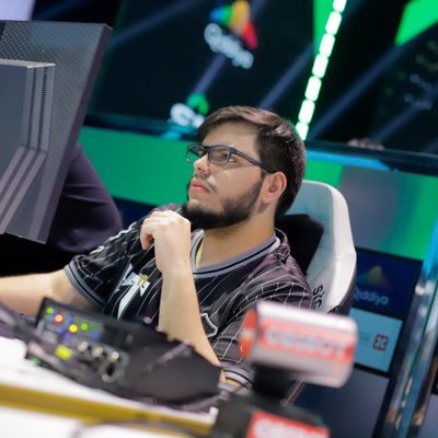 22 | @Twitch Partner | #1🇪🇨 | Professional Warzone player for @ctgamingmx | Business inquiries : KingMatii@LOCKDMgmt.com