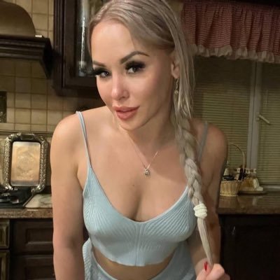 GoddessR83915's profile picture. 