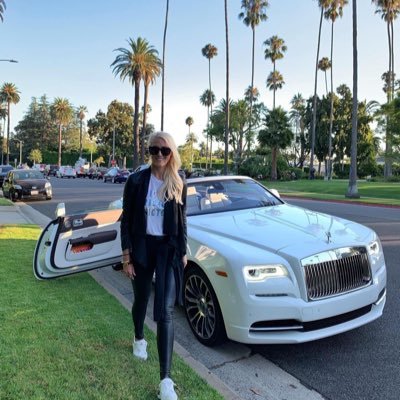 I’m a caring and honest lady I’m a Billionaire 
I came from a wealthy family