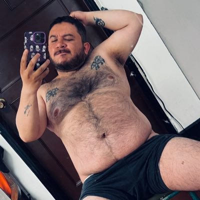 Gordito Bogotáno 😊😬, estudiante de Administración en salud, geek, gamer, viviendo cada día como si fuera el último 😬
