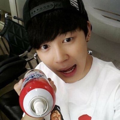 mnijimi's profile picture. Live laugh Park Jimin