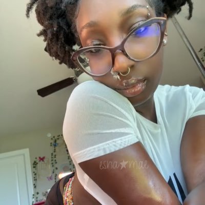 my pronouns are really/her | the normal side of @inndigold