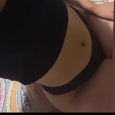 💖 Tu pololita virtual 😏 Ojitos traviesos y besitos para ti 💋 24 años | 1,50 cm Contenido real, exclusivo y sin filtros 🍓 📩 Escríbeme y déjate mimar ❤️