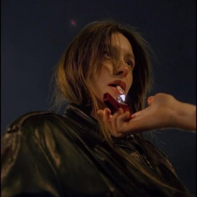 Heartbrokenzezy's profile picture. 