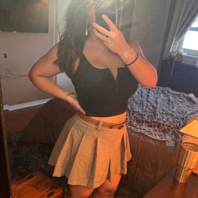 strictlybiz310's profile picture. Your favorite PAWG hotwife 🍑 Shy girl addicted to big dick 😇 
https://t.co/XuSDXeQtaN