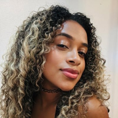 ( not ) joseann ‘jojo’ offerman. 💟 former wwe ring announcer and pro wrestler. singer, mom, appreciator of life. non-dtf. open to multiple verses. 🤍