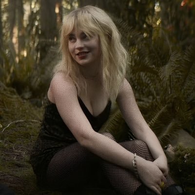 luvizzzyy's profile picture. repost warrior | lottienat truther