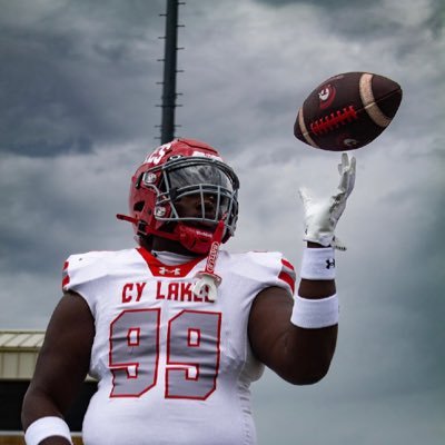 CorbinPhil19's profile picture. @HCUFootball Commit | ‘26 | DL | 6'1 | 275lbs | TX 16-6A 1st Team All-District | Cypress Lakes HS | GPA~ 3.73 | SAT 1100 NCAA #2310125882 | HC- @CoachCarter_19
