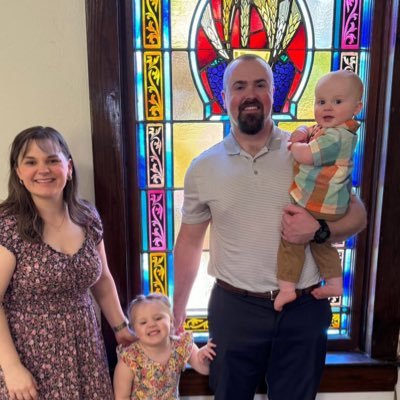 Christian, Husband to Paige, Daddy to LJ and Cam, Speed and Strength / Defensive Coordinator at NMCC #LEAD #E+R=O #🚫BCD 🦅