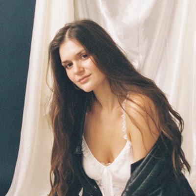 heyoitsbrao's profile picture. stream my debut EP “Since You’re In New York” link below ahhhhhh