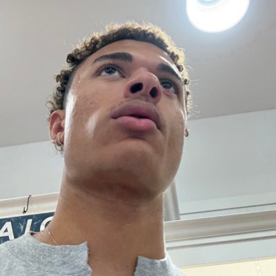 cocochanel1y's profile picture. welp