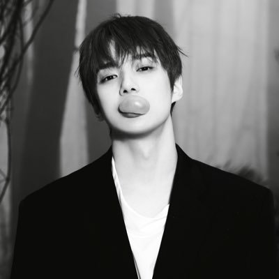 by_onlyouuu's profile picture. 🗝🥭