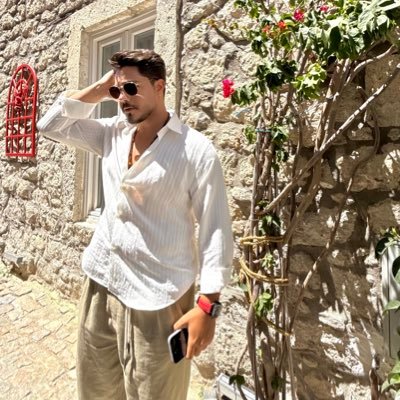 cagrbeysss's profile picture. 