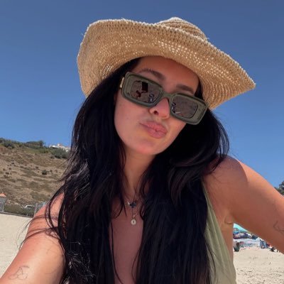 I am a Christian Mother! I am a patriot, Trump supporter, Conservative. I love GOD. living happily with family. ❌BOTS ❌porn ❌DM
