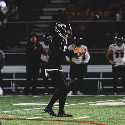 🇨🇦2026 | QB | 6’2 | 190 | U18 Team Alberta | 80% | 4.75 40| 9’6 Broad | 35.4 Vertical | ekorownyk@gmail.com | QB Trainer @VisionQB | Max Staver
