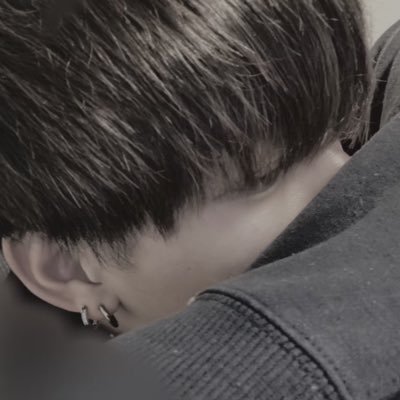 r1tsu_99's profile picture. 