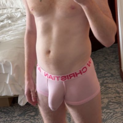 college ginger reposting things that make me hungry and occasionally posting myself 😈🍑💦 @swallowmeupplz