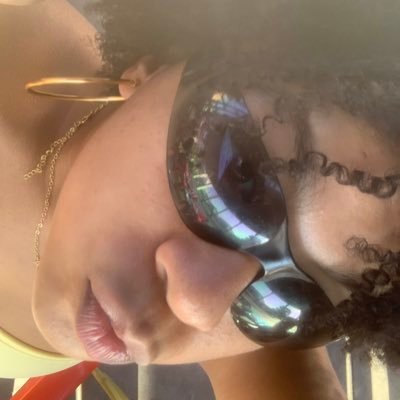 vaxcomunista's profile picture. estudo em federal, gosto de ver filmes e torço pro vasco