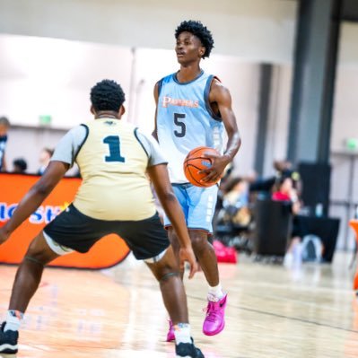 Khiioffretr0's profile picture. 6’2 |Guard/Foward| WTHS | 160 | 3.8 GPA | Class of 2026 | Contact info: mekhi.lewis2008@yahoo.com