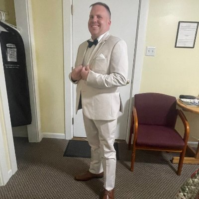 Former aspiring sports reporter turned Case Manager.