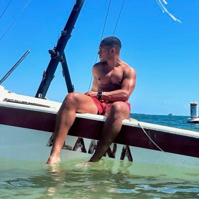 kxngkarim's profile picture. alabama alum 🐘 track&field 🏝 dènye wa • اختار الله